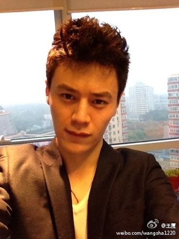 aiva明星视频_AIVA明星战痘分享 罗晋