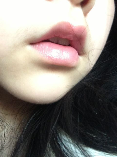 刘备入主徐州以后,当时徐州有一知名铁匠,刘关张想每人再铸一柄利器。刘备率先拜访,铁匠婉拒道:”刘将军,你有剑用啊。”关羽接着拜访,铁匠婉拒道:“关将军,你有刀用啊。”轮到张飞时,刘备慌忙拉住他的手说,“三弟,依你的脾气,还是不要去了罢……”
「P.S.据说纯洁的孩纸看不懂哦」