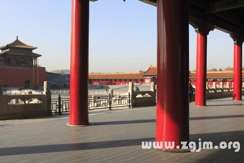 梦见木柱 柱子