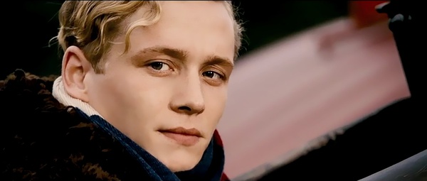 【红男爵】演员表_上映时间_剧情介绍_预告片_剧照_海报_百田电影大全